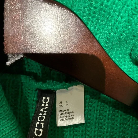 Green crochet sweater hoodie size small - Picture 3 of 6